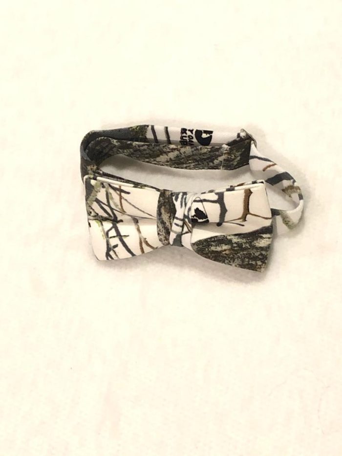 The Formal Sportsman Mossy Oak Winter Brush ® Camo Bow Tie Wedding and Formal
