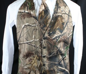 The Formal Sportsman Realtree AP ® Camo Backless Vest Formal and Wedding