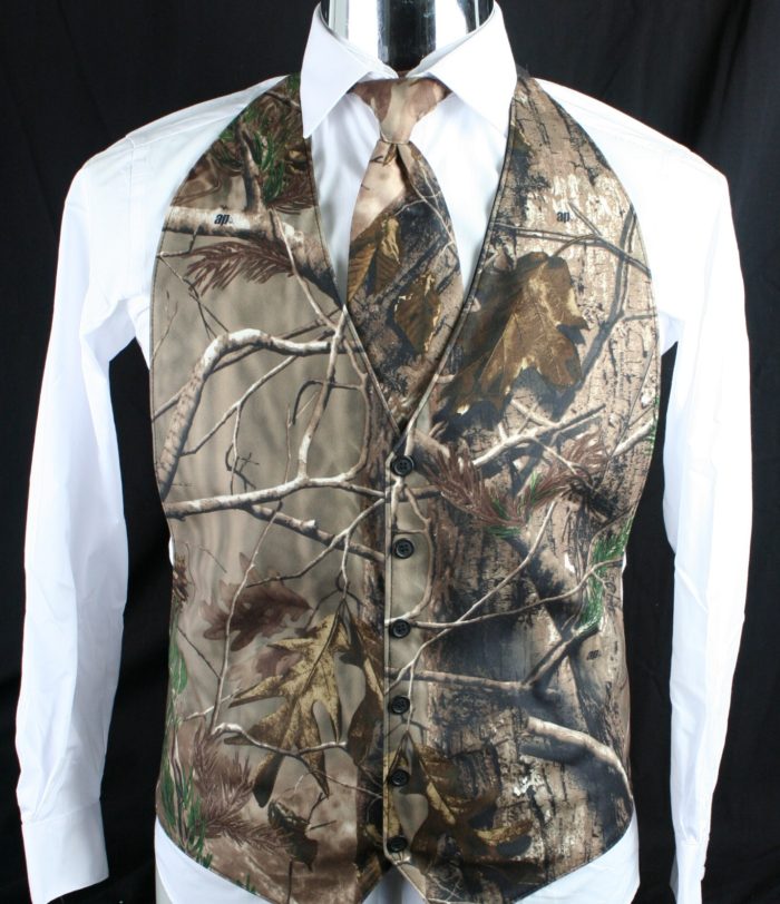 The Formal Sportsman Realtree AP ® Camo Backless Vest Formal and Wedding